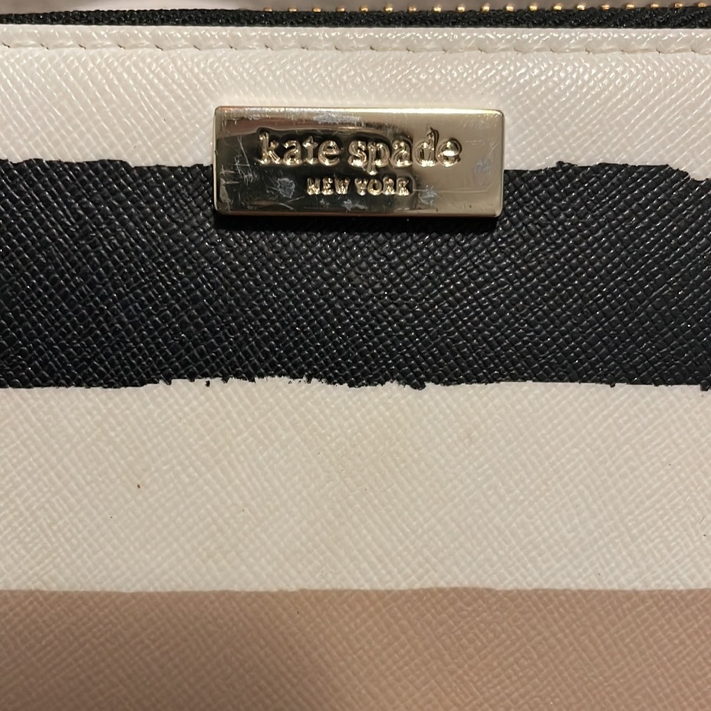 Authentic Kate Spade Wallet - Picture 2 of 10